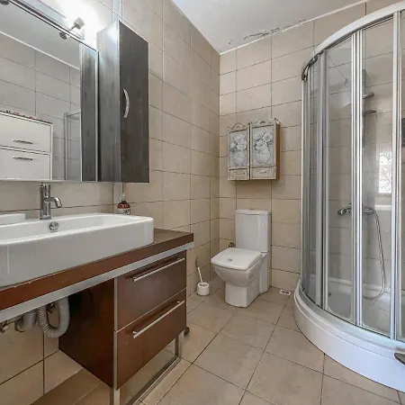 3 Bedroom Villa With A Lovely Garden GundoğAn Villa *