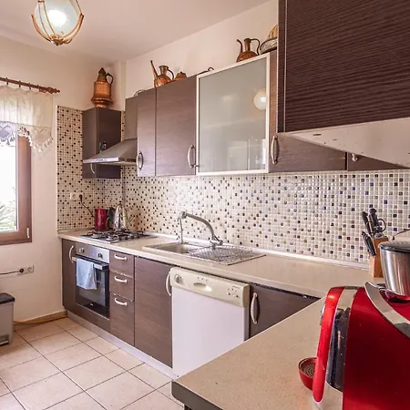 3 Bedroom Villa With A Lovely Garden GundoğAn 别墅